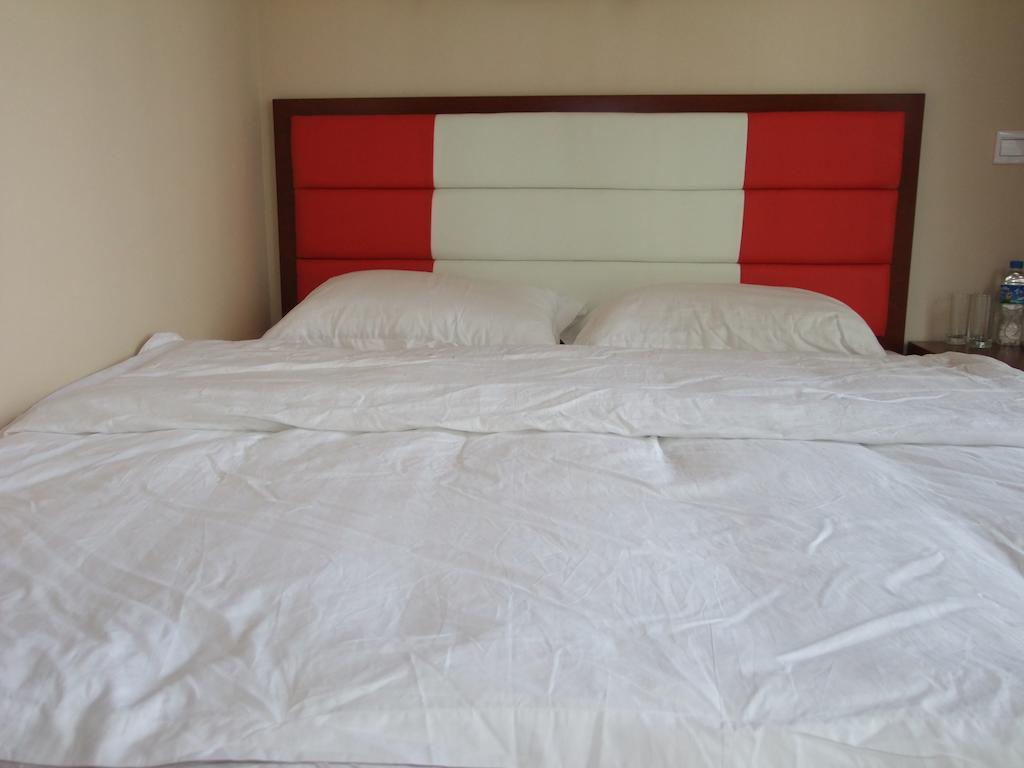 Chun Tian Hui Gu Holiday Hotel Kunming Rom bilde
